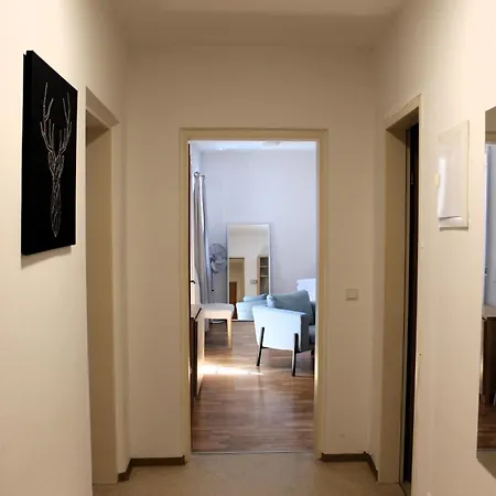 Apartment Center Golden Roof 8 *