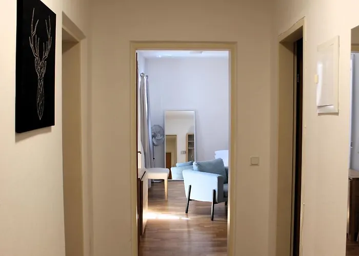 Apartment Center Golden Roof 8 *