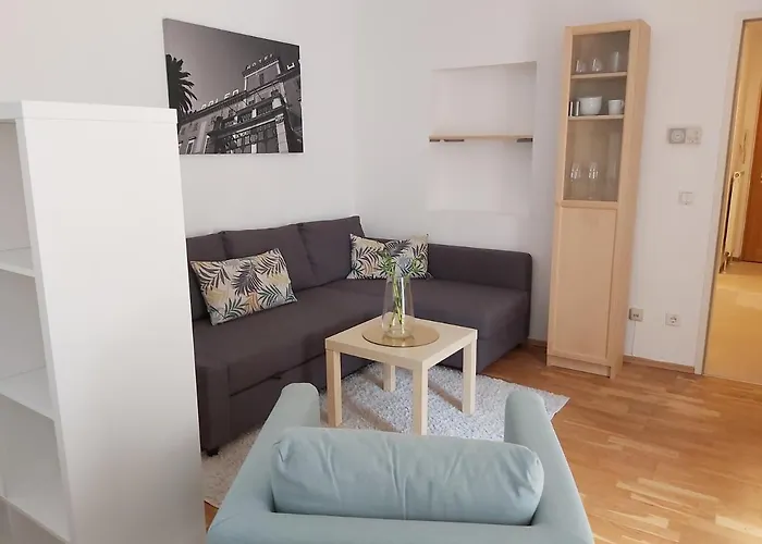 Center Golden Roof 8 * Инсбрук